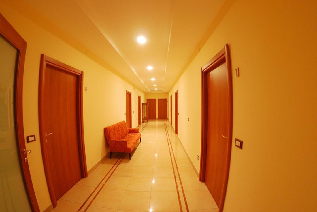 Albergo Conca D'Oro Foggia Rum bild